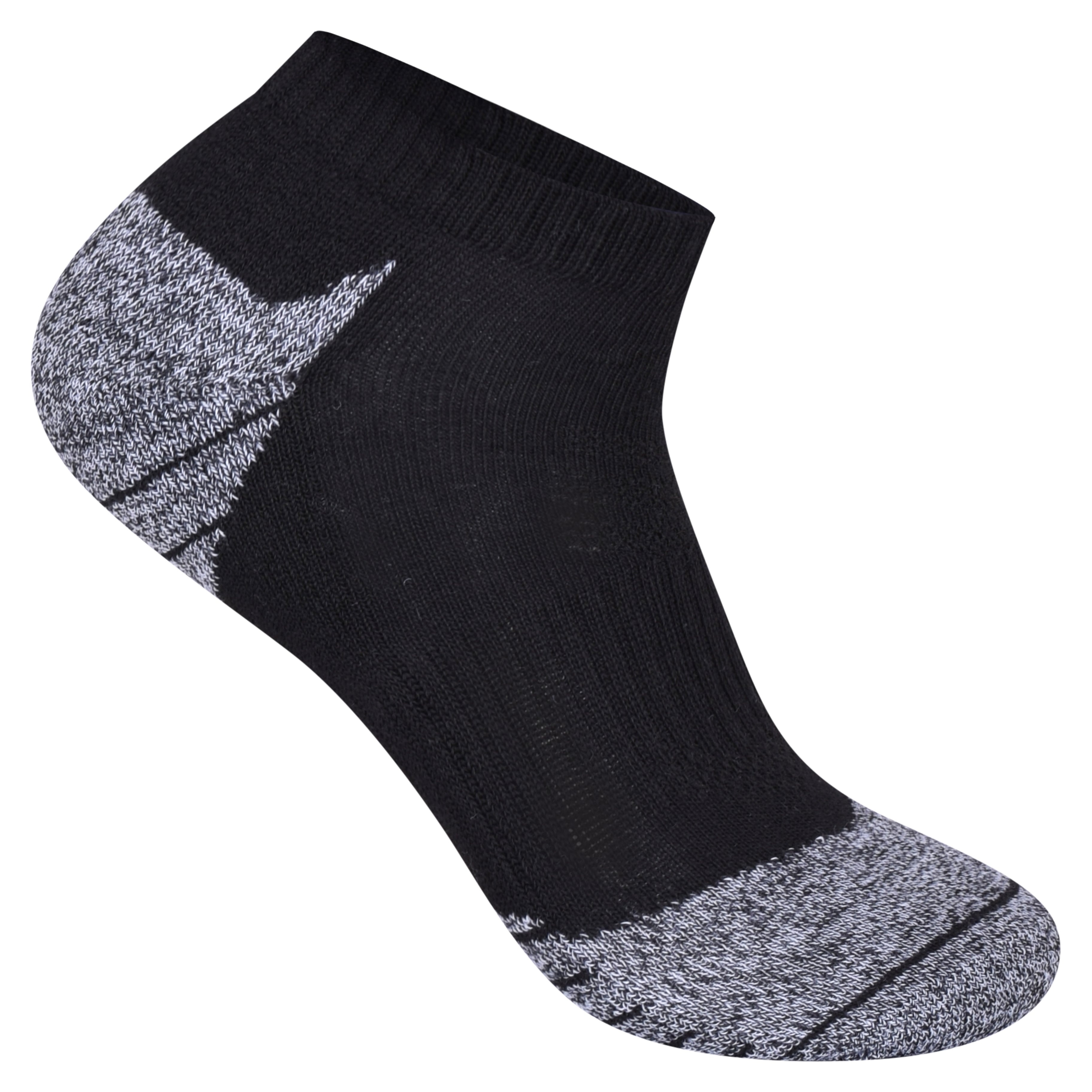 Men's white cushioned trainer socks close up reinforced heel toe UK
