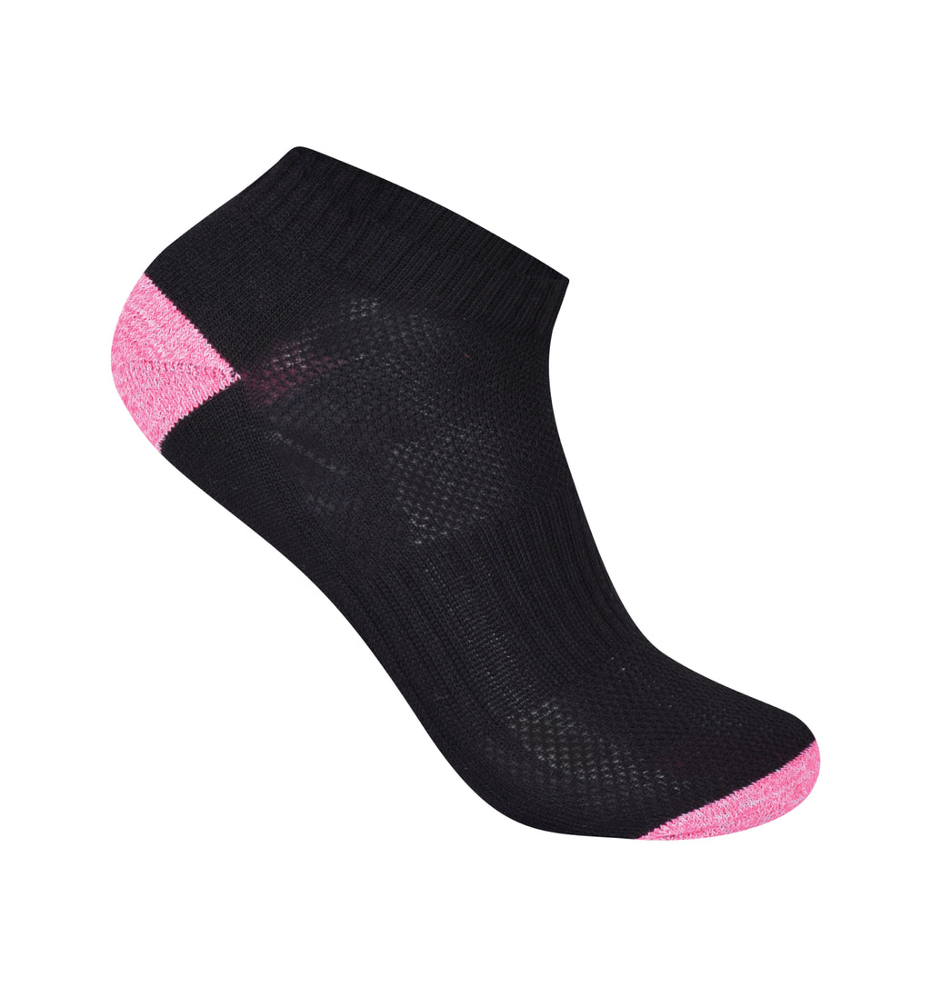 Girls black heel toe cushioned trainer socks breathable close up UK
